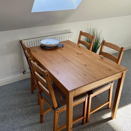Swanage Holiday Penthouse Apartment, Moments From Beach And Town, On Site Parking, Fast Wifi, Sleeps Up To 6, Rated Exceptional Εξωτερικό φωτογραφία