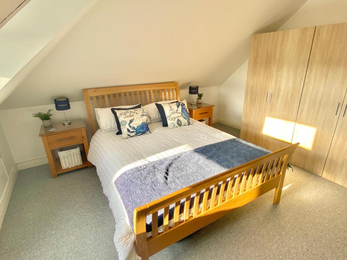 Swanage Holiday Penthouse Apartment, Moments From Beach And Town, On Site Parking, Fast Wifi, Sleeps Up To 6, Rated Exceptional Εξωτερικό φωτογραφία