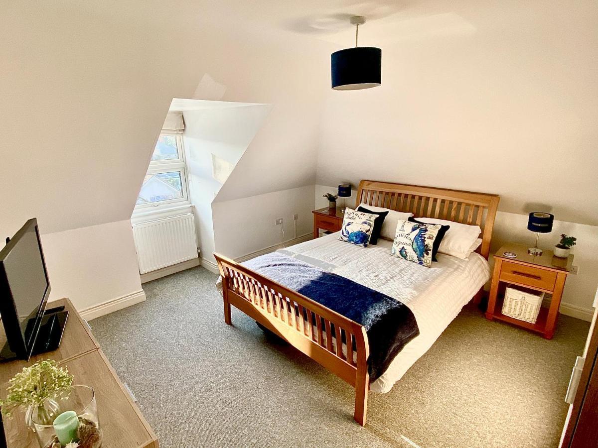 Swanage Holiday Penthouse Apartment, Moments From Beach And Town, On Site Parking, Fast Wifi, Sleeps Up To 6, Rated Exceptional Εξωτερικό φωτογραφία