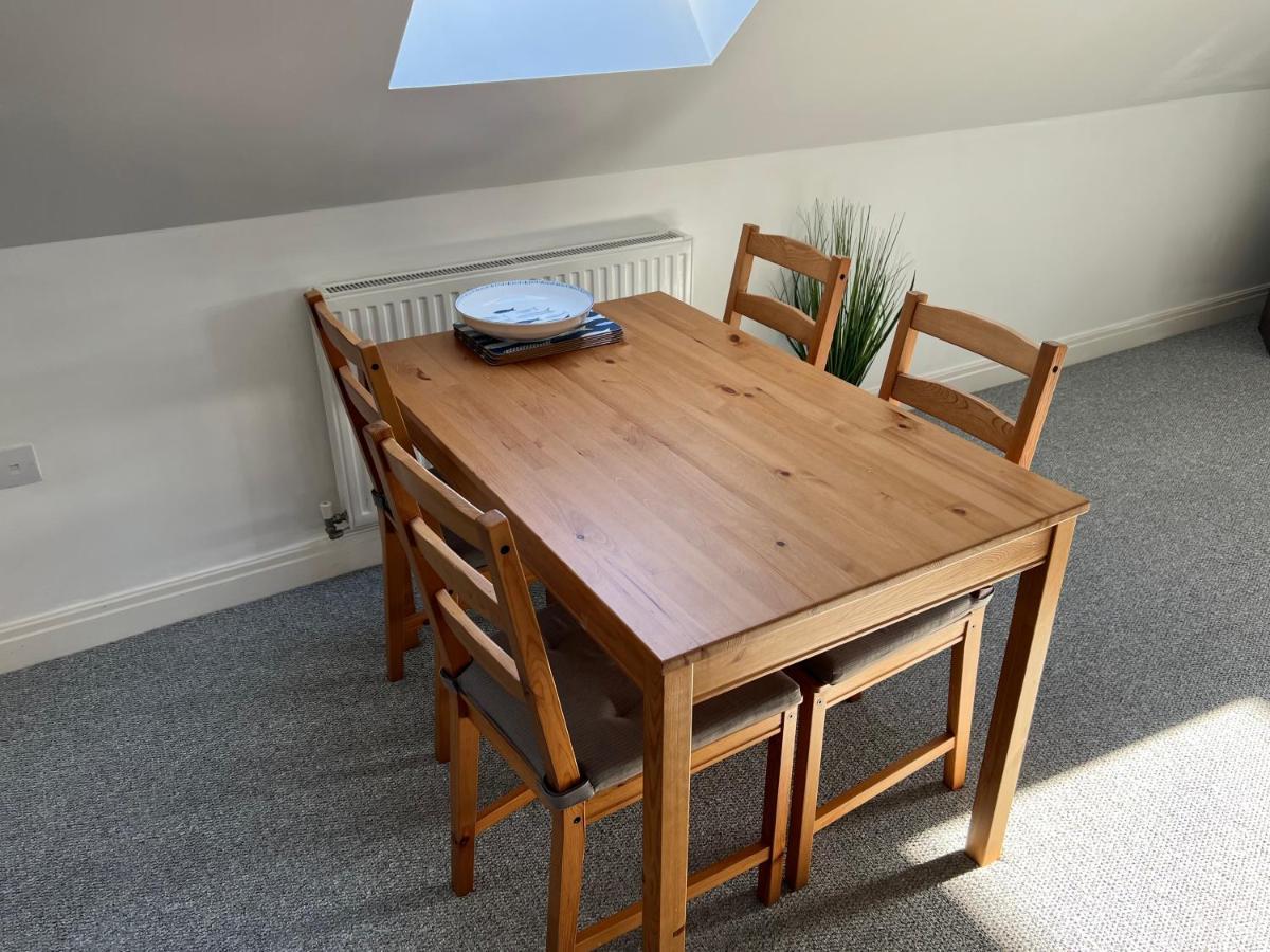 Swanage Holiday Penthouse Apartment, Moments From Beach And Town, On Site Parking, Fast Wifi, Sleeps Up To 6, Rated Exceptional Εξωτερικό φωτογραφία